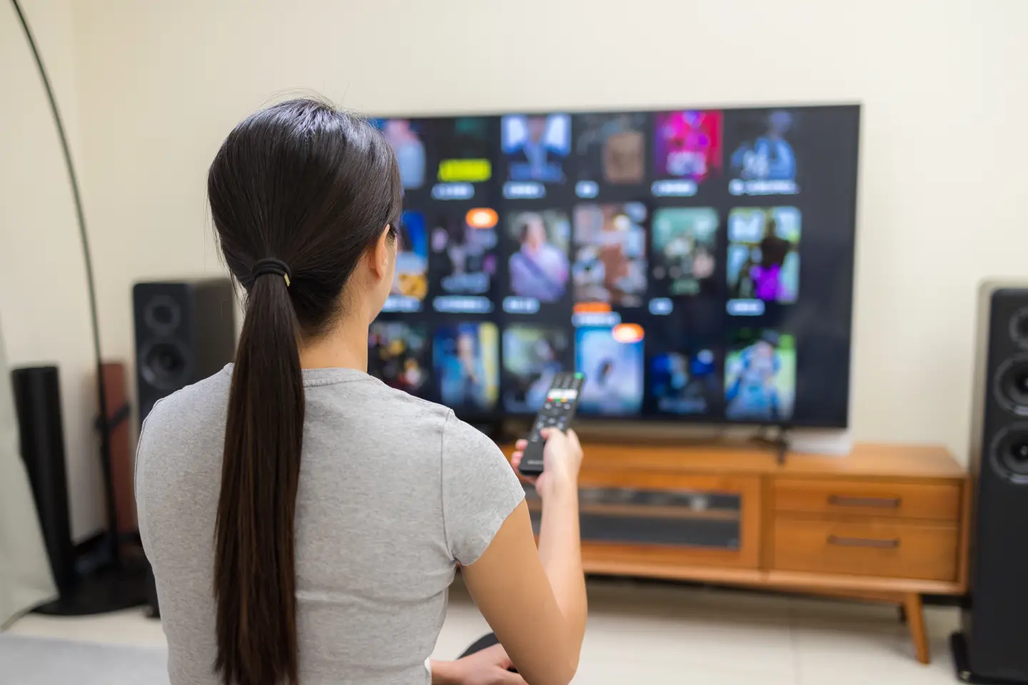 Installation IPTV et configuration des chaînes sur une télévision connectée
